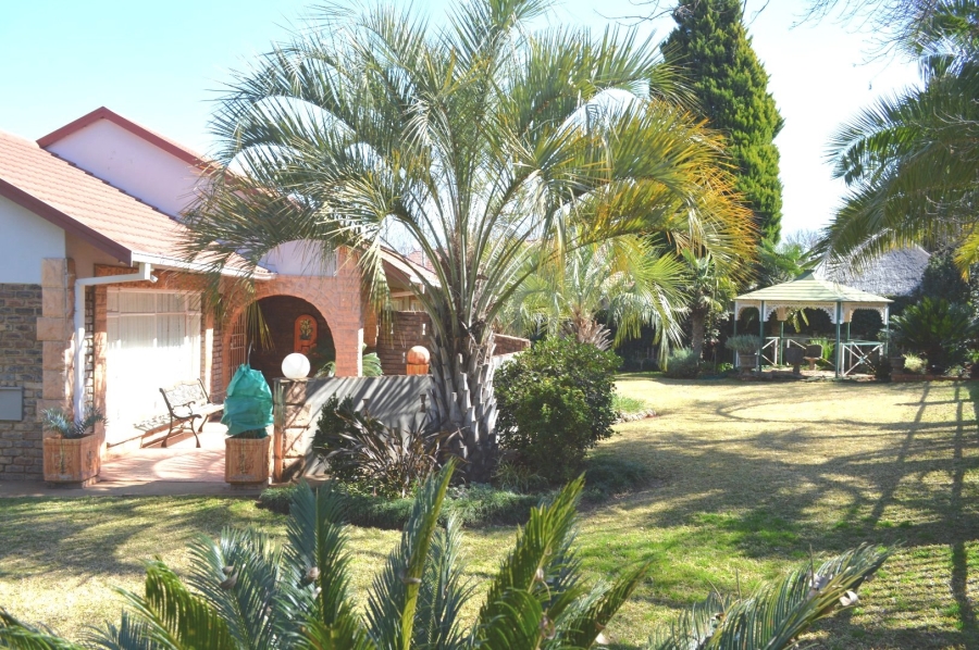 4 Bedroom Property for Sale in Wilkeville North West